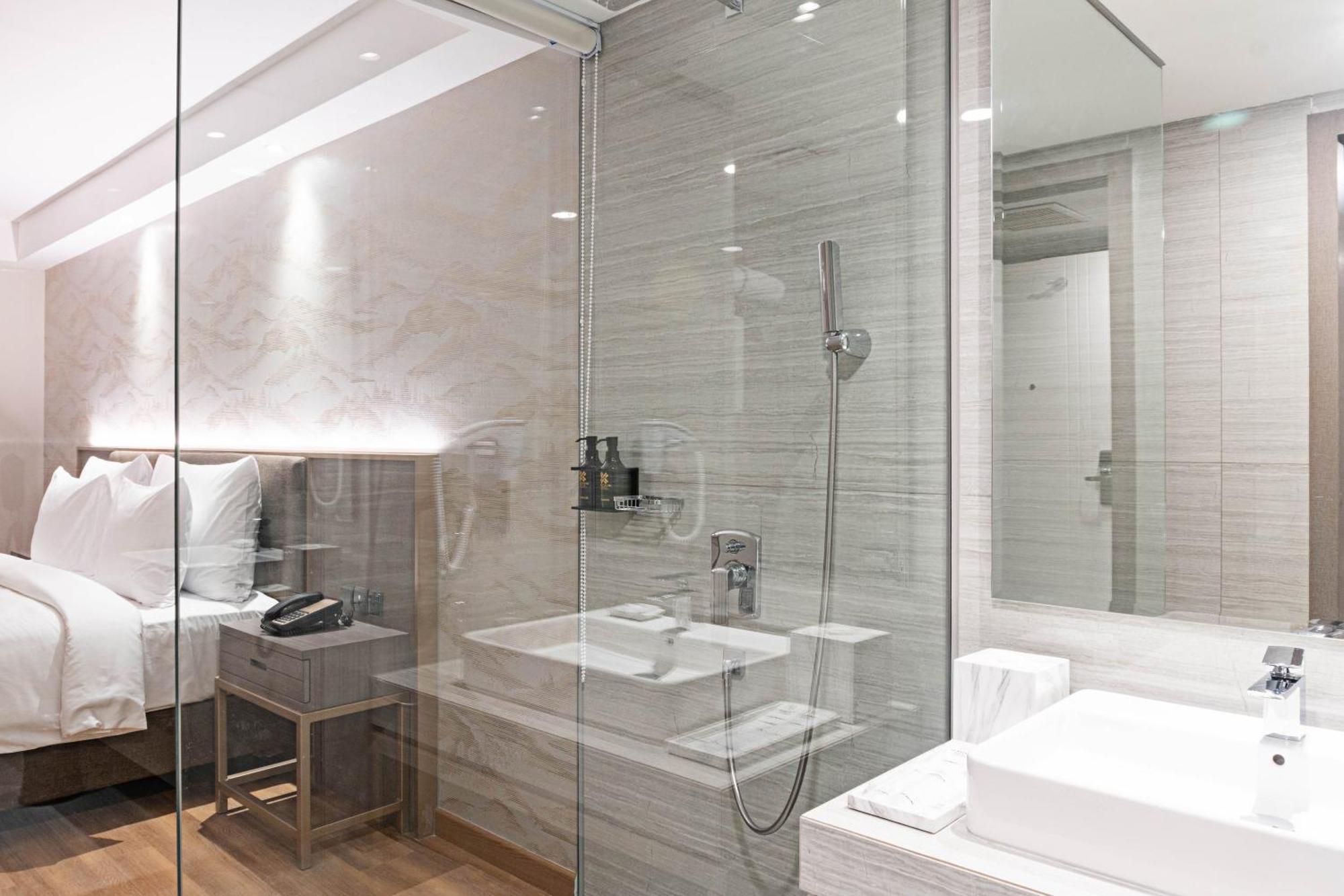 Platinum Hotel Tunjungan Surabaya Quarto foto